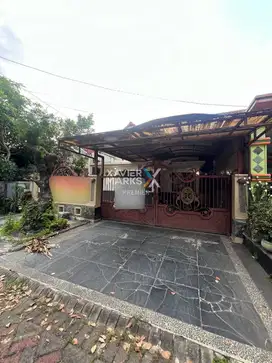 Disewakan Rumah Klasik Terawat Di PBI Araya Blimbing Kota Malang