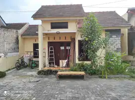Perum Bangsal Green Land Blok A No 9 Kel Bangsal Kec Pesantren Kediri