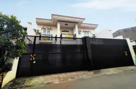 AC20 Rumah Megah 204 m2 Strategis Cipinang Besar Cawang Jakarta Timur