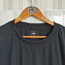 801. CREWNECK TNF NILON WARNA HITAM SIZE XXL PRELOVED