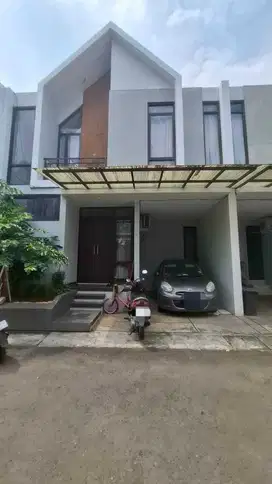RUMAH CANTIK 2 LANTAI JL SWADAYA DUREN SAWIT JAKARTA TIMUR