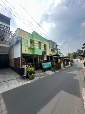 DIJUAL KOST & RUMAH INDUK PINGGIR JALAN POROS SUDIMORO SUHAT DEKAT UB