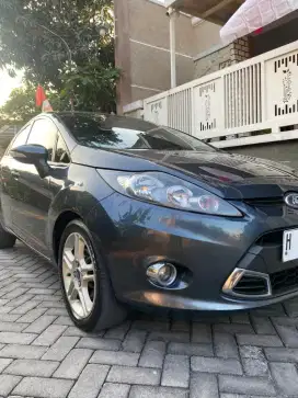 Ford Fiesta 2012 S Matic Antik istimewa jarang ada