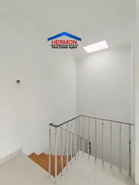 Dijual Rumah Kota Wisata dengan Design Kekinian , Nego sampai Deal