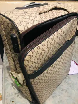 koper gucci long