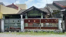 Rumah Murah Hitung Tanah di Perum Pucang Permai, Sda Kota