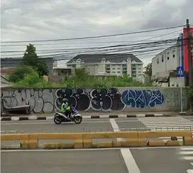 Di sewakan tanah di tepi jalan buncit raya jakarta selatan