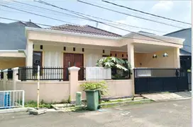 Dijual Rumah Di Perumahan Villa Rizky Ilhami (HOOK), Karawaci