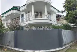 Rumah Kontrakan 2 Lantai Bagus di Pulau Dewa , Tangerang