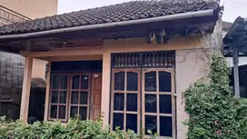 Beli Tanah 110m2 Ada Bangunan di Gandapura Kesiman