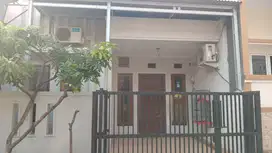 Dijual Rumah Di Taman Royal Palem, Tangerang