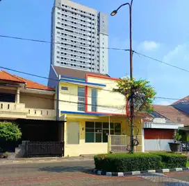 Rumah Babatan Pratama Main road Terawat Siap Huni