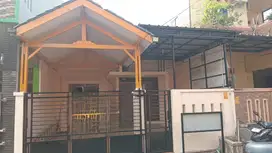 Dijual Rumah Di Cluster Edelweis, Taman Royal - Tangerang