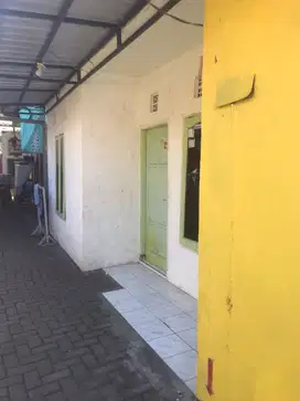 Rumah Kampung Sekitar Kampus Tirto Rahayu Sengkaling Malang
