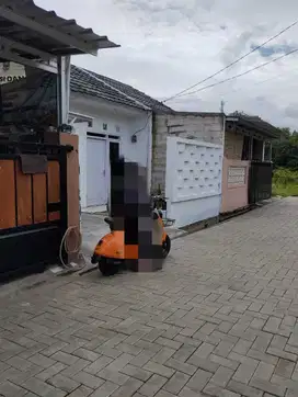 RUMAH TAKTAKAN INDAH PERMAI
