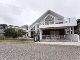 Rumah baru siap huni 2 lantai austinville dieng malang