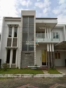 Rumah Lokasi Strategis Tengah Kota Kediri Jawa Timur