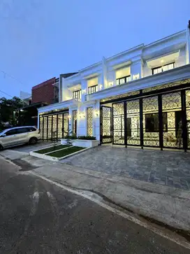 Rumah baru dalam komplek dekat akses tol di pondok kelapa