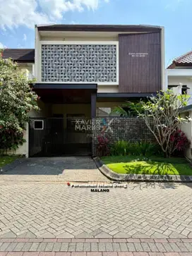 Rumah Design Modern Di Perumahan Istana Dieng Kota Malang