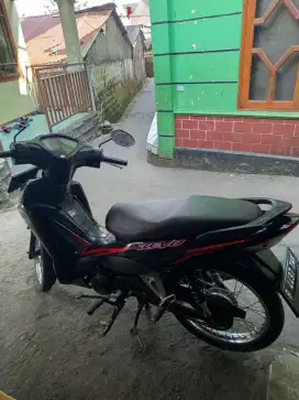 Revo second baik