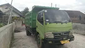 Jual mobil dumptruk