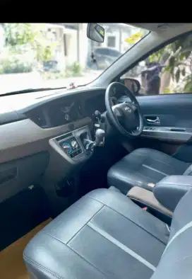 Mobil toyota calya