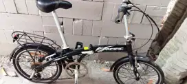 Sepeda lipat Pacifik aloy