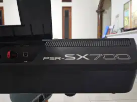 Keyboard Yamaha PSR SX700