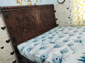 tempat tidur 6 kaki
