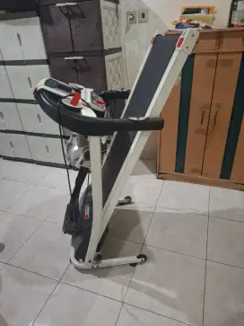 Treadmill Insport masih bagus bisa nego
