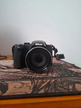 kamera Nikon Coolpix B700