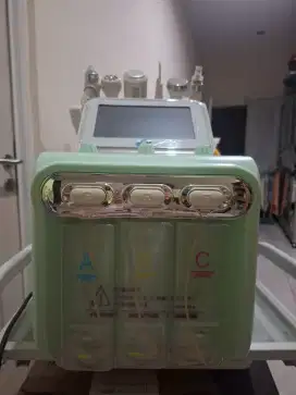 Mesin facial micro dermabrasi