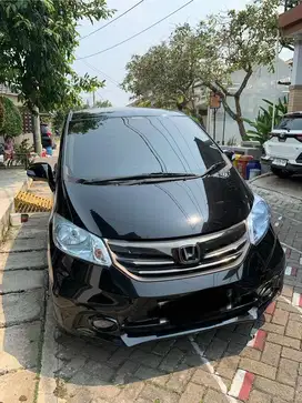 DIJUAL CEPAT HONDA FREED 2014