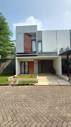 Rumah 2 Lt SHM 18 Mnt ke Paradise Walk Serpong Dibantu KPR J-33094