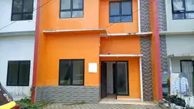 Rumah 2 Lt SHM 15 Mnt ke Paradise Walk Serpong Dibantu KPR J-33774