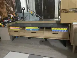 Meja TV Minimalis Dekoruma