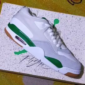 Air Jordan Pria Air 4 RM WHITE/PINE GREEN-NEUTRAL GREY Ori Store