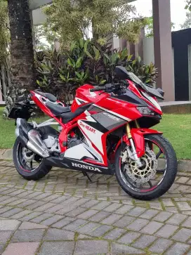 Odo 2rb KM‼️Cbr 250RR 2017 Racimg Red.. Mulus Istkmewa