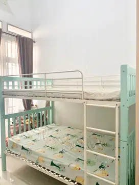 TEMPAT TIDUR TINGKAT INFORMA BEKAS