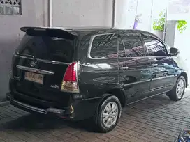 Toyota Kijang Innova 2010 Bensin