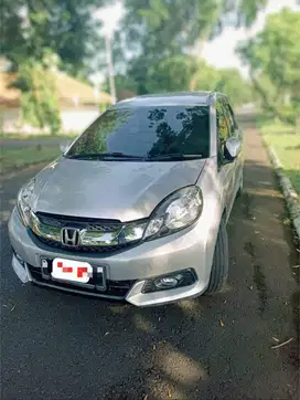 Dijual Honda Mobilio E MT