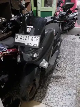 Yamaha Nmax 2019 warna hitam