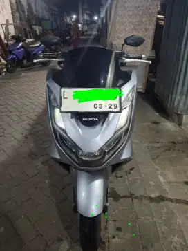 Honda pcx 160 tahun 2024