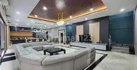 Rumah 3 Lantai Bagus Semi Furnished di Pantai Indah Kapuk, Jakarta Uta