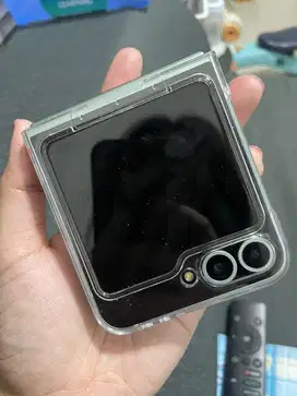 Samsung Galaxy Z Flip 6  - 256GB masih garansi SEIN
