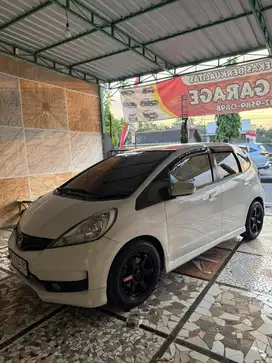Dijual honda Jazz RS a/t 2012