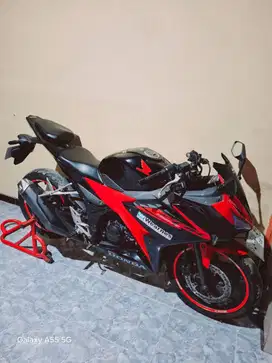 Di Jual Motor Honda CBR 150  pemakaian Pribadi THN 2017