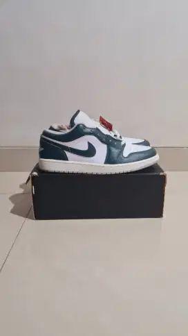 Air Jordan 1 Low SE Oxidized Green