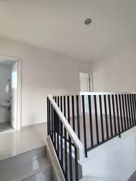 Rumah Cantik di Helios Suvarna Sutera Tangerang 1K90005N