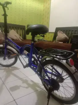 Speda lipat 16